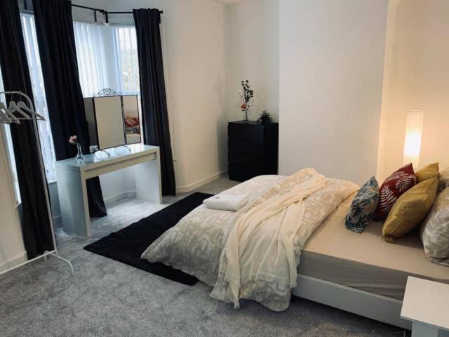 Modern & Luxurious Central Home - Free Parking Liverpool Buitenkant foto